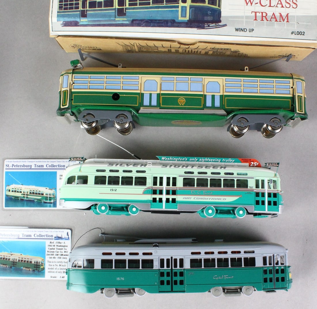 St. Petersburg Tram Collection Capital & DC Transit Mint in Box& Melbourne W Class Tram: St. Petersburg Tram Collection Capital & DC Transit Mint in Box with Melbourne W Class Tram Tin Trolley line in box.