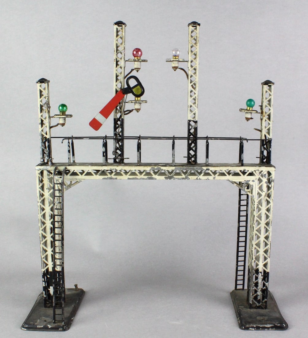 Marklin 1 G Signal Bridge Tower Railroad Metal: Marklin 1 Gauge Signal Bridge Tower with semaphore. Railroad Metal bridge is 17 inches wide x 18 1/2 inches tall.