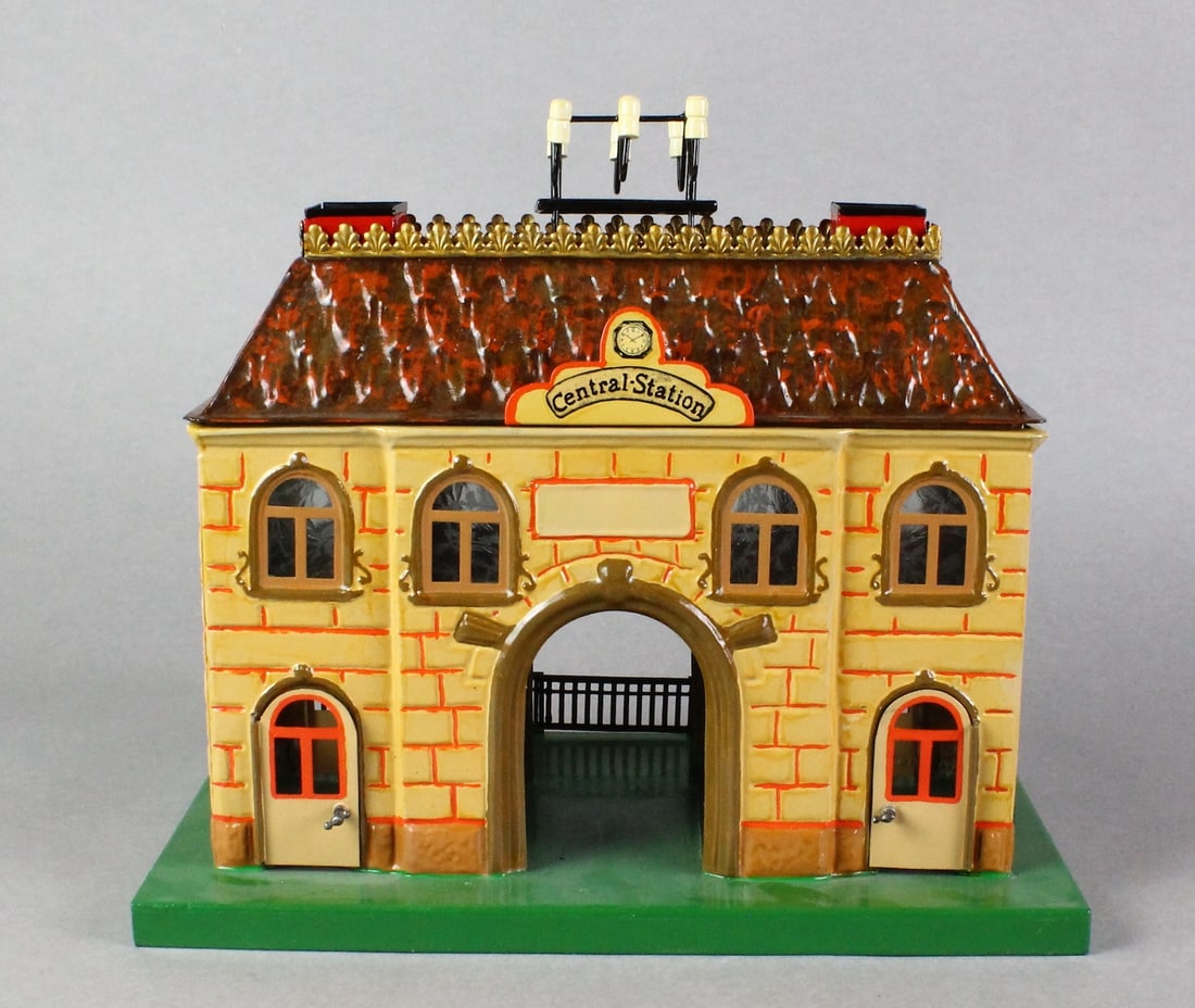 Marklin German Tin Central Station - 2