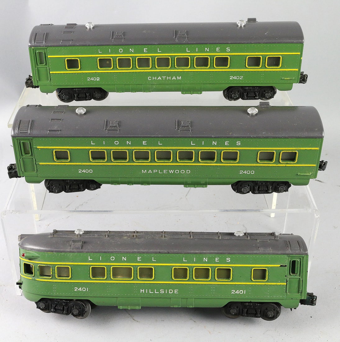 Lionel Pullman Lot (1 of 2)