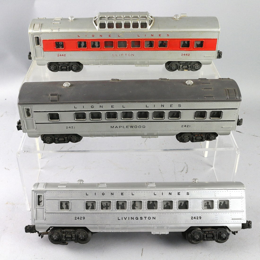 Lionel Pullman Car Lot (1 of 2)