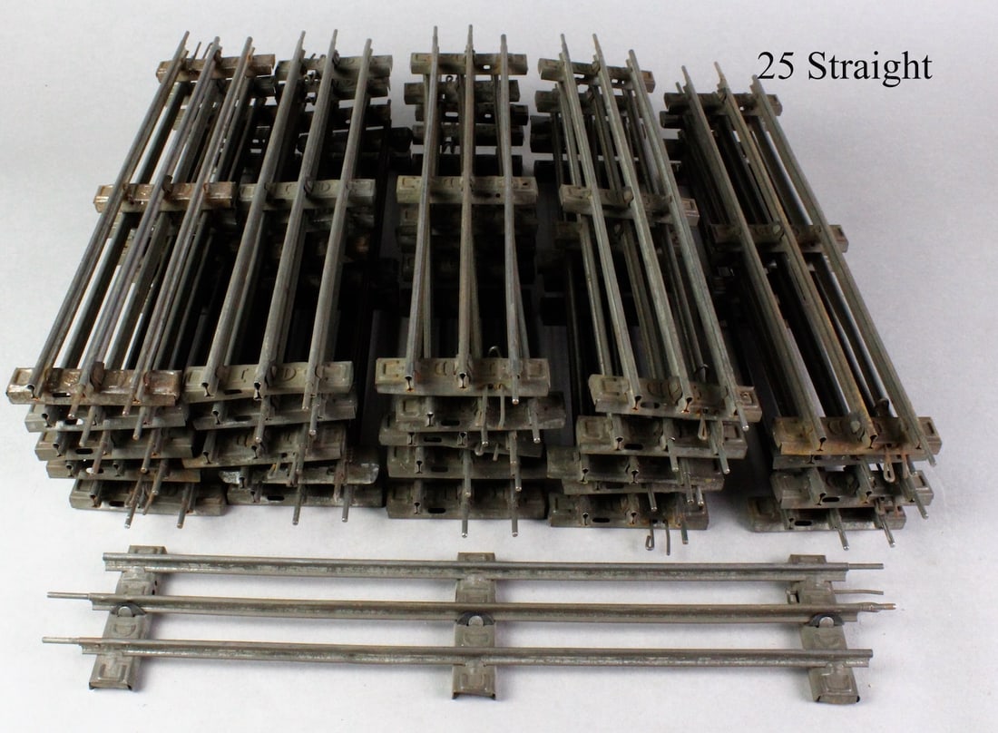 Marklin 1 Gauge 3 Rail Straight Track 25 Original: Marklin 1 Gauge 3 Rail Straight Track 25 Original Metal Track sections.
