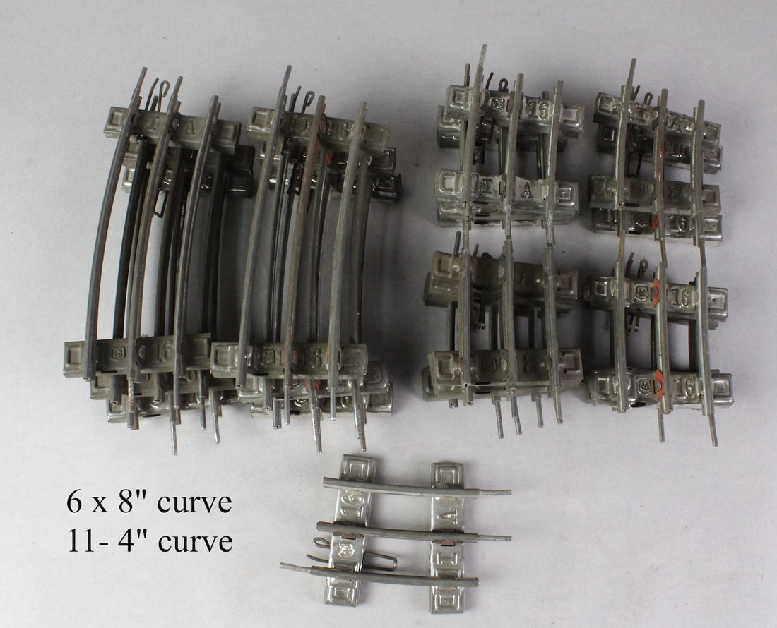 Marklin 1 Gauge 3 Rail Curve Track 17 Small Size: Marklin 1 Gauge 3 Rail Curve Track 17 Small Size