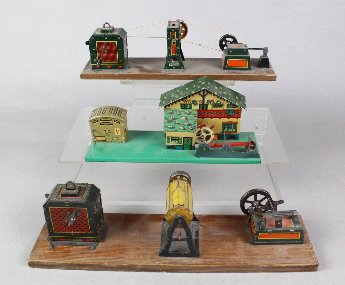 German Tin Dynamos Hess Flywheel & Mill Crank Toys (1 of 3)