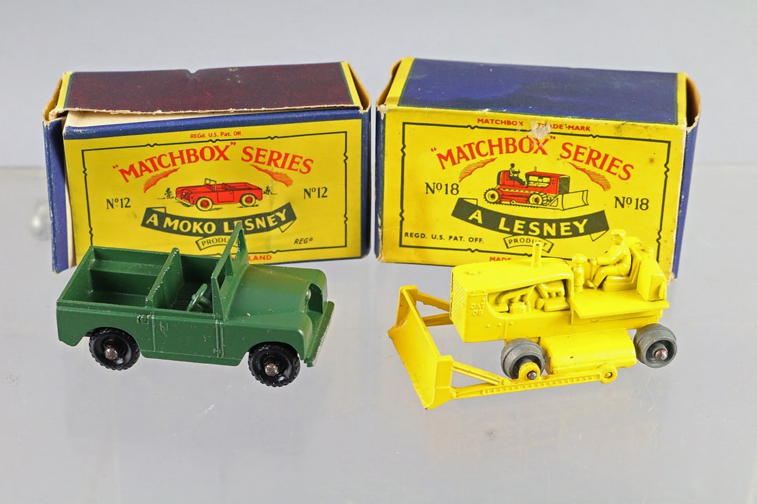 Matchbox Land Rover No. 12 & Bulldozer No. 18 Box NM (1 of 3)