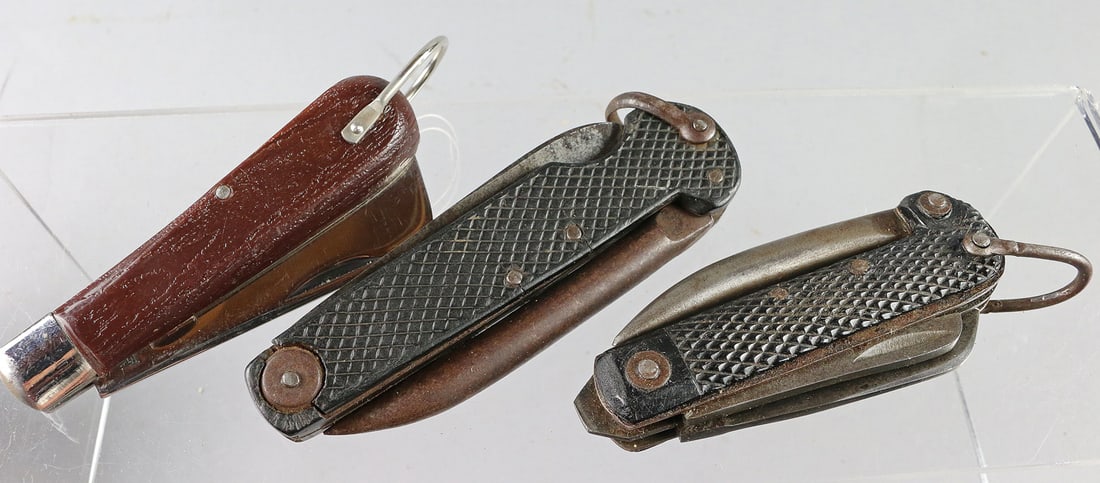 John Watts Sheffield Sailor Knife Lot: John Watts Sheffield Sailor Knife Lot, 3, Camillus WWII, 4,5"