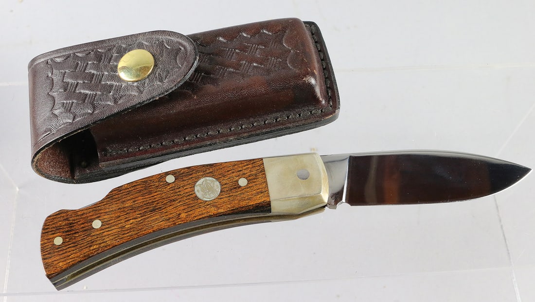 Smith and Wesson 109W Knife, 1960's, in Box As New: Smith and Wesson 109W Knife, 1960's, in Box As New, 4 1/2" closed, 3 1/2" blade