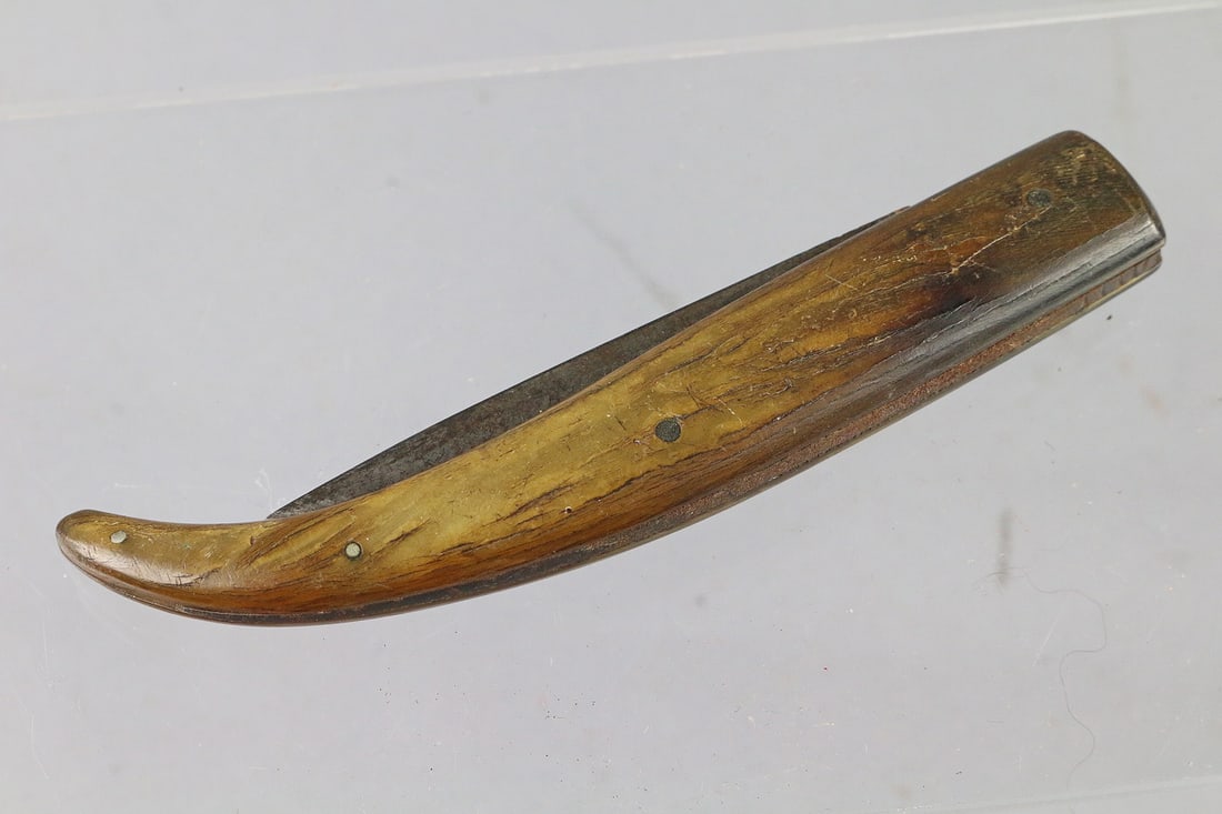 Early 18th Century American Pocket Knife: Early 18th Century American Pocket Knife, unmarked, 5 "