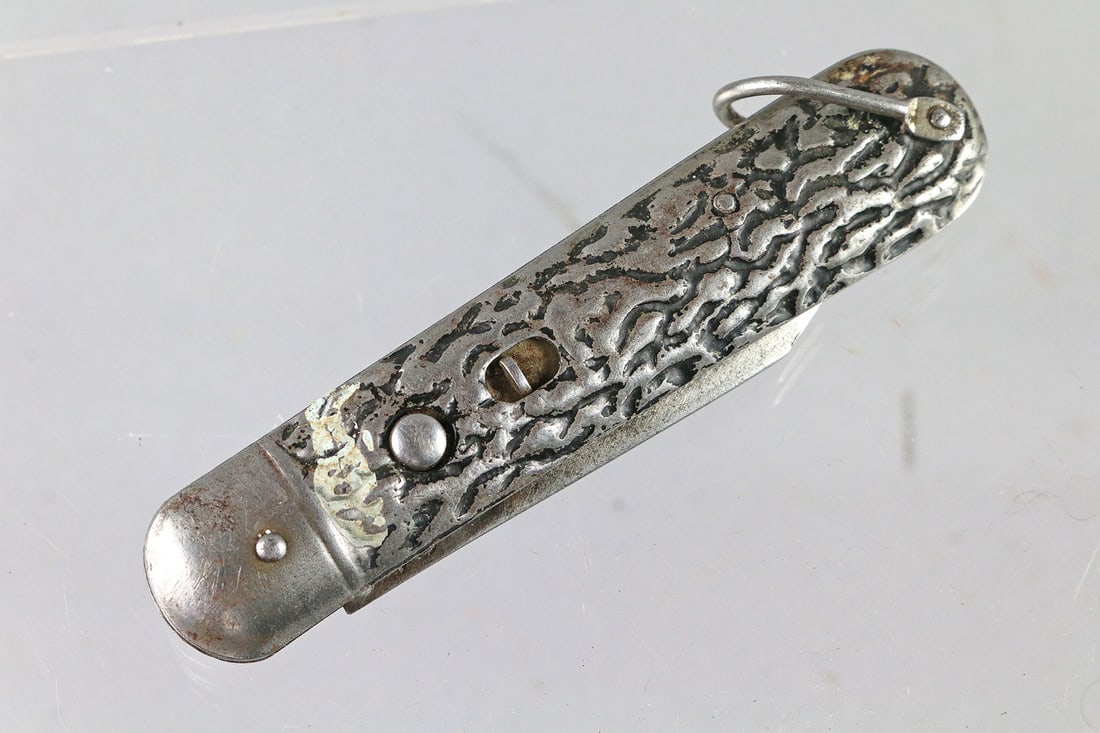 Presto Schrade Paratrooper Knife: Presto Schrade Paratrooper Knife, 4" closed , non functioning