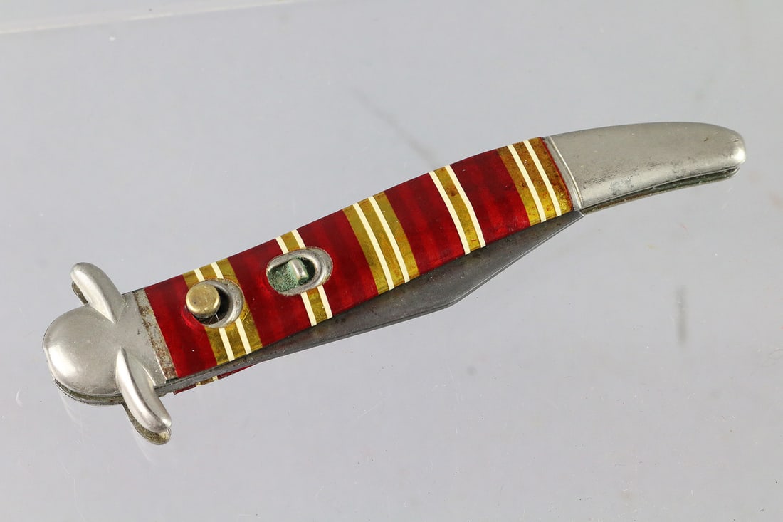 Hammer Brand Candy Stripe Stiletto: Hammer Brand Candy Stripe Stiletto, 3" blade, good snap