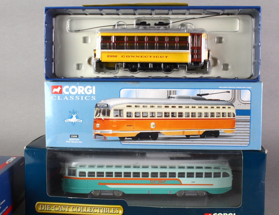 3 Corgi Classic Trolleys Mint in Box (1 of 2)