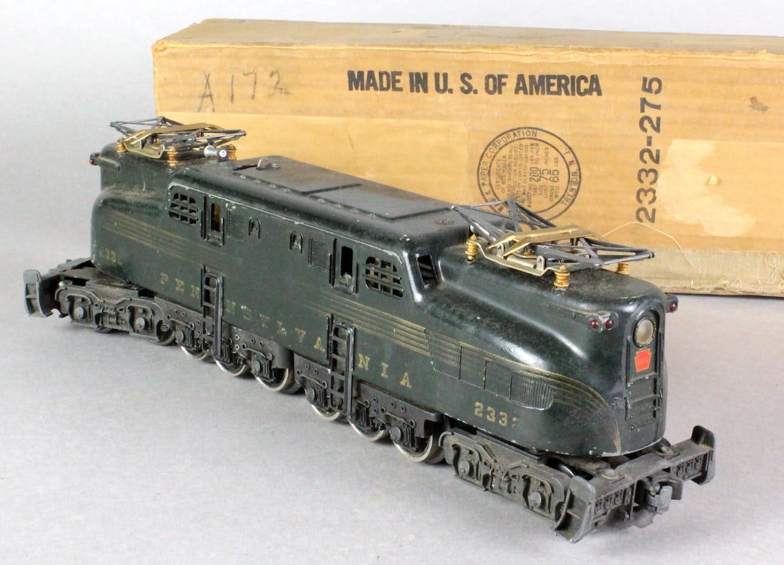 Lionel Locomotive GG-1 2332 In Box (1 of 5)