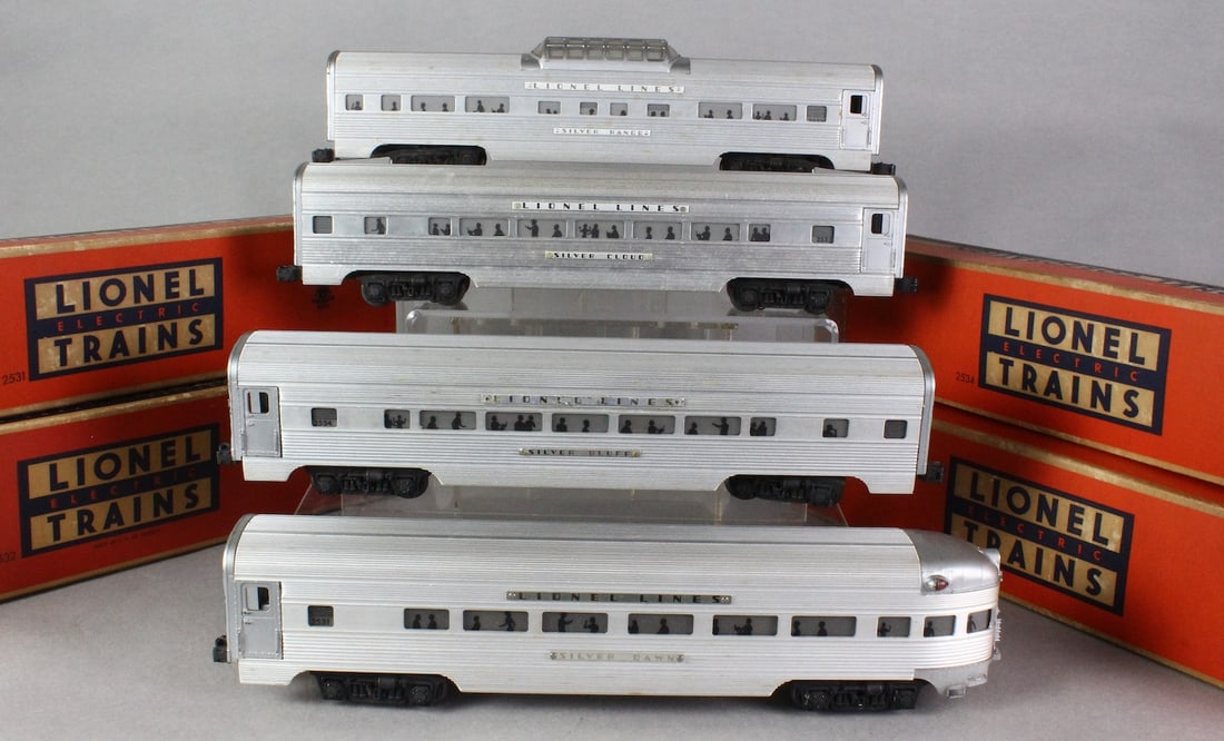 Lionel Silver Line Pullmans in Boxes with Paper (1 of 4)