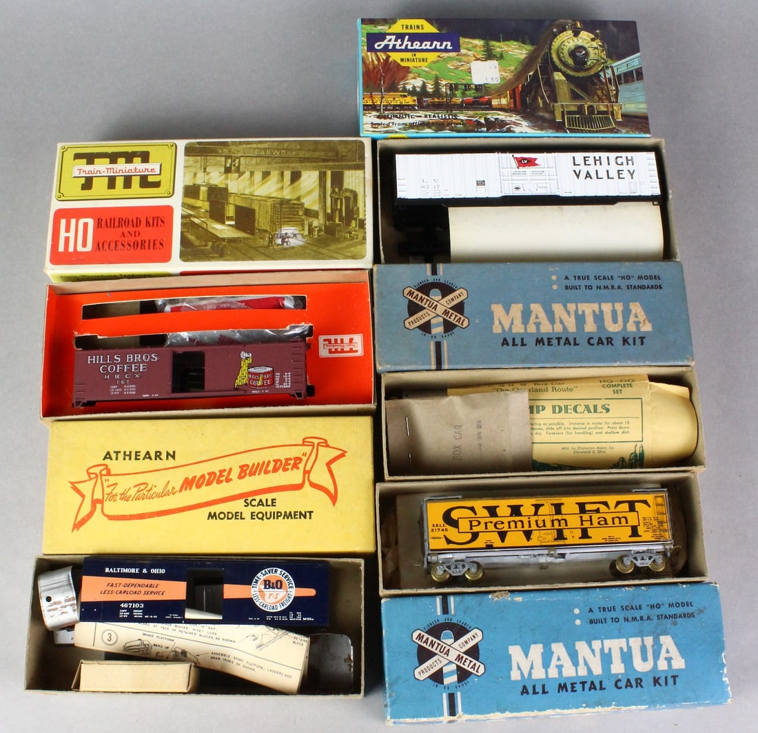 HO 5 Rolling Stock Kits in the Box Never Built (1 of 2)