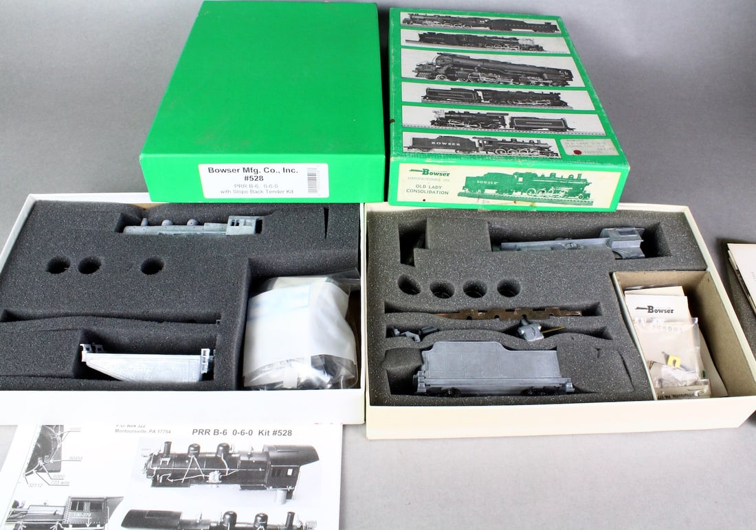 HO Bowser Locomotive Kits Mint in Box (1 of 2)