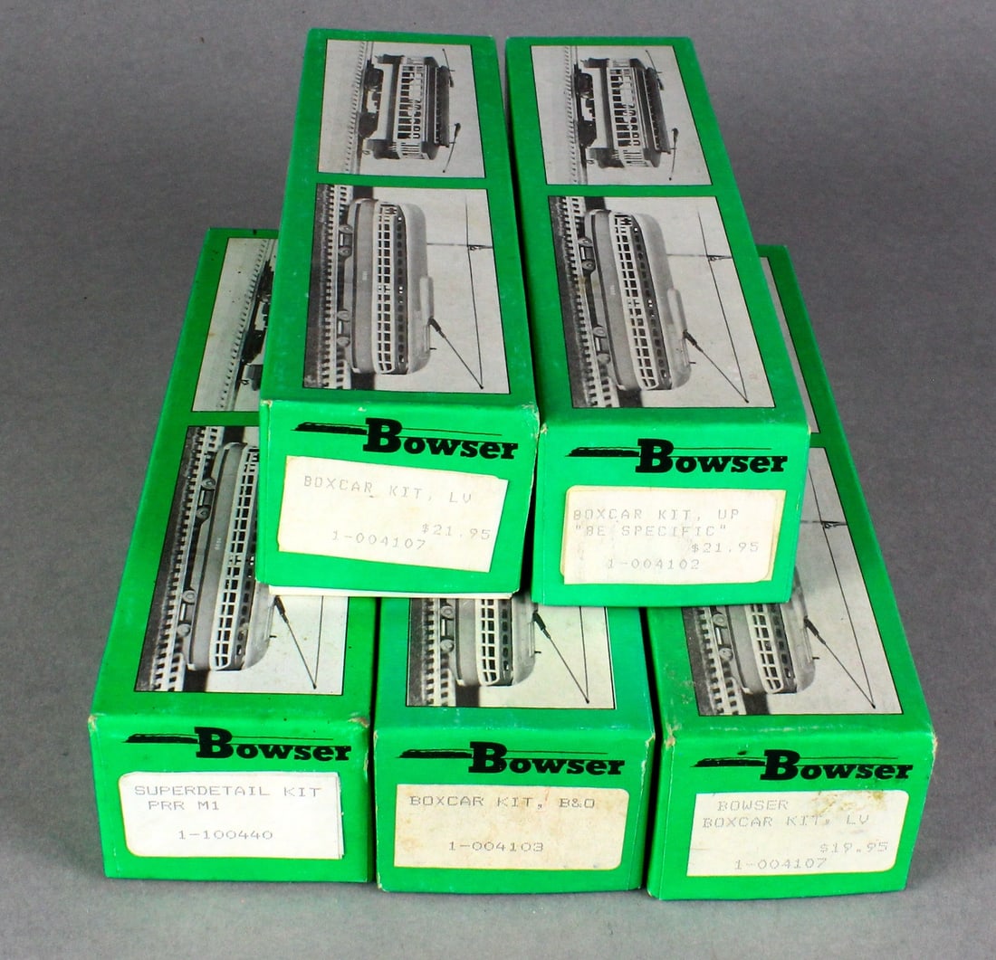 HO Bowser Rolling Stock Kits in Box (1 of 3)