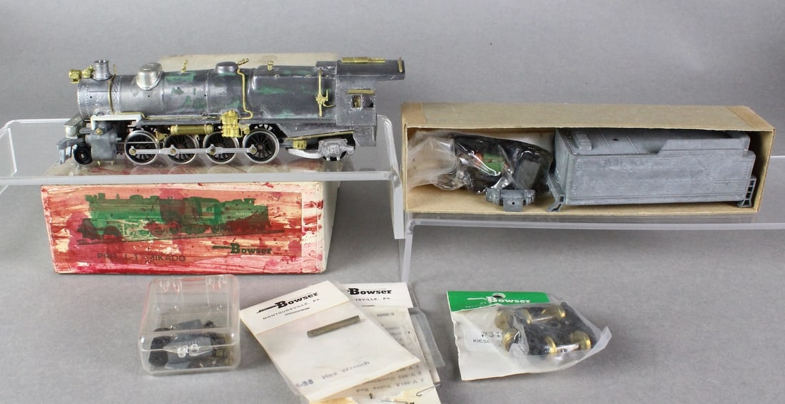 HO Bowser Mikado Locomotive in Box (1 of 3)
