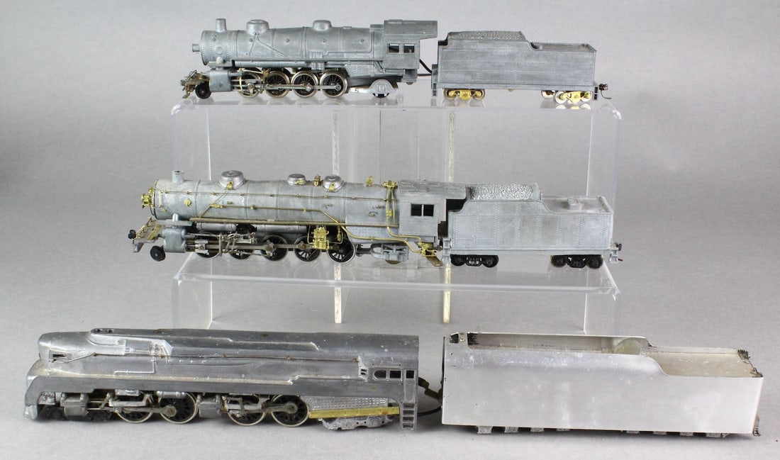HO Diecast Locomotives w/Large Streamlined Loco (1 of 4)
