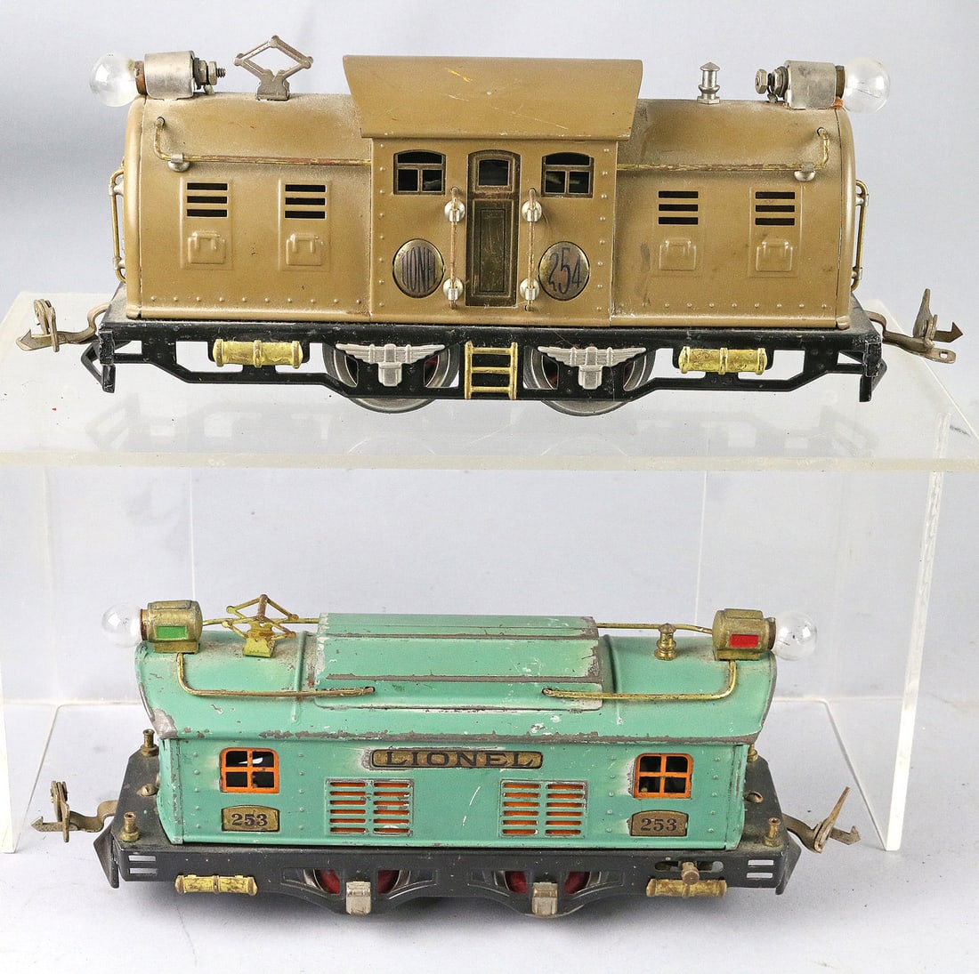 Lionel 253,254 Lot (1 of 3)