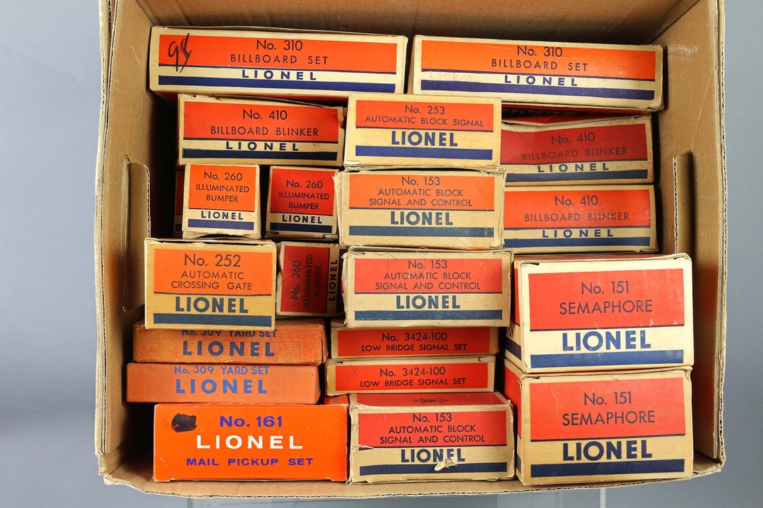 Lionel Accessories Lot Huge! (1 of 1)