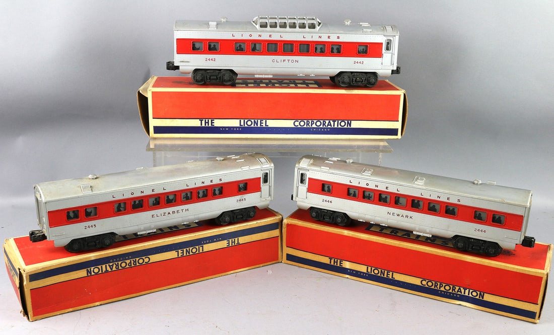 Lionel 2442, 2444, 2475 Lot w Boxes (1 of 2)