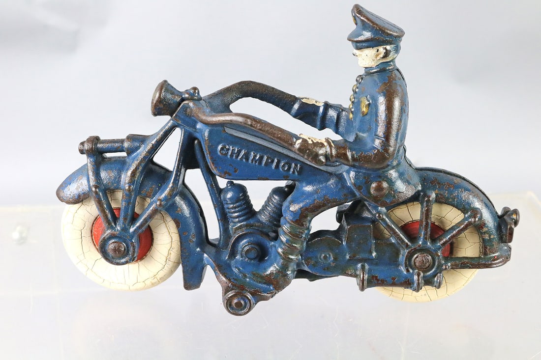 Champion Cast Iron Motorcycle Large (1 of 3)