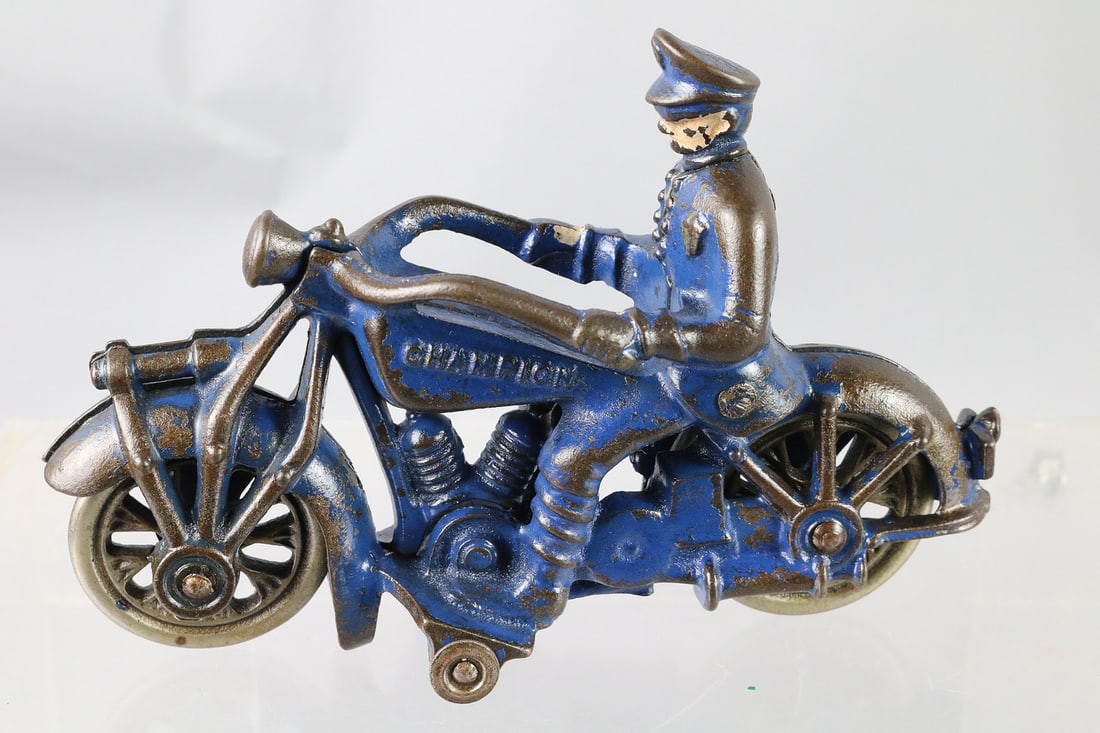 Champion Cast Iron Cycle Large (1 of 3)