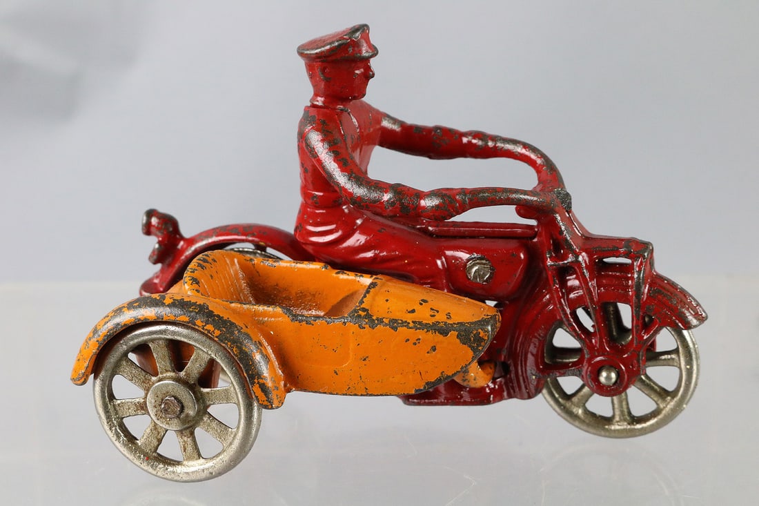 Hubley Cast Iron Cycle Sidecar (1 of 3)