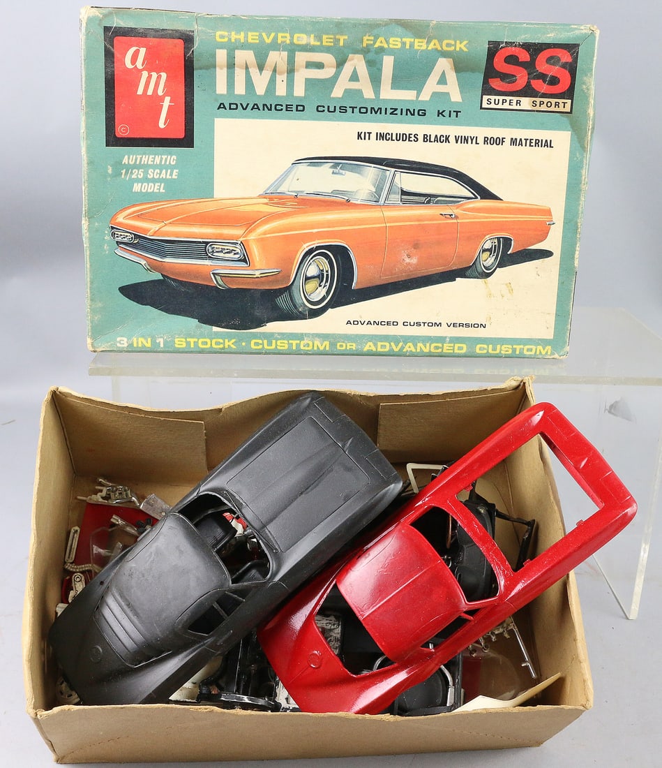 AMT Chevy Impala SS Model: AMT Chevy Impala SS Model, box