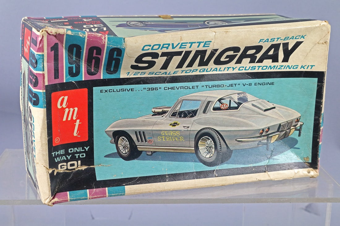 AMT 66 Corvette Stingray Model: AMT 66 Corvette Stingray Model, unbuilt