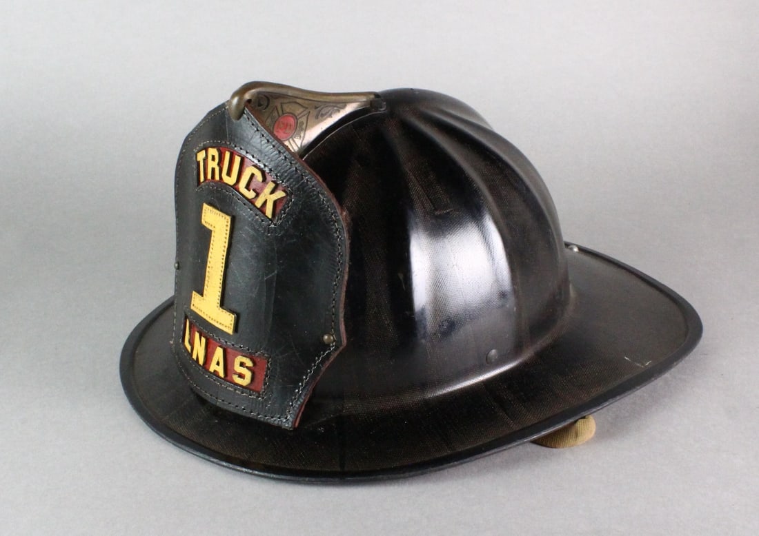 Truck LNAS #1 Fire Helmet Cairns Helmet (1 of 5)