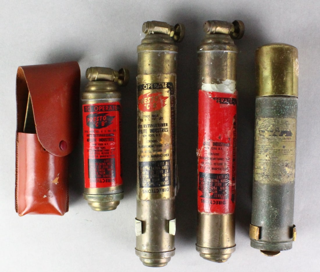 Four Brass CB Fire Extinguishers Mini (1 of 3)