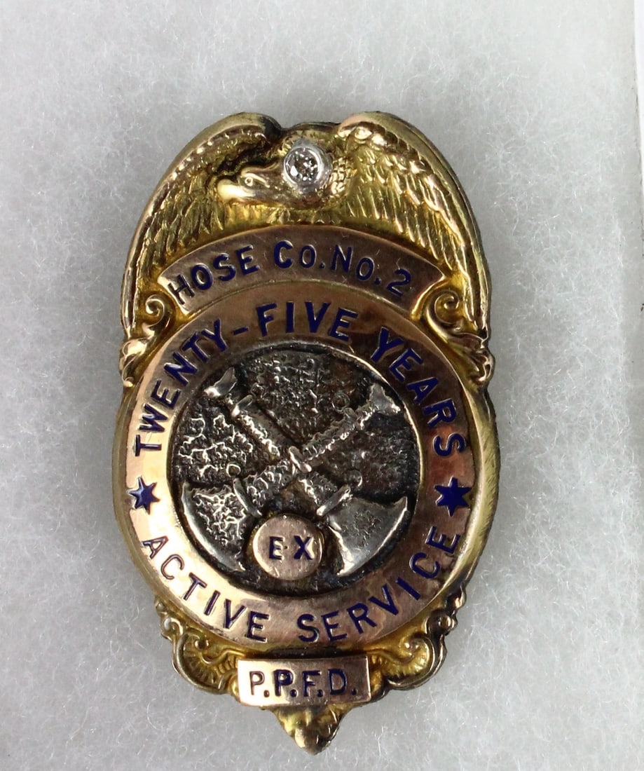 Palisades Park 25 Year Service Badge Gold, Diamond: 1948 Palisades Park 25 Year Service Badge 10K Gold filled with Diamond at top of badge inside eagle figure. Presented September 1948 by Hose Co. No. 2 Palisades Park, NJ.