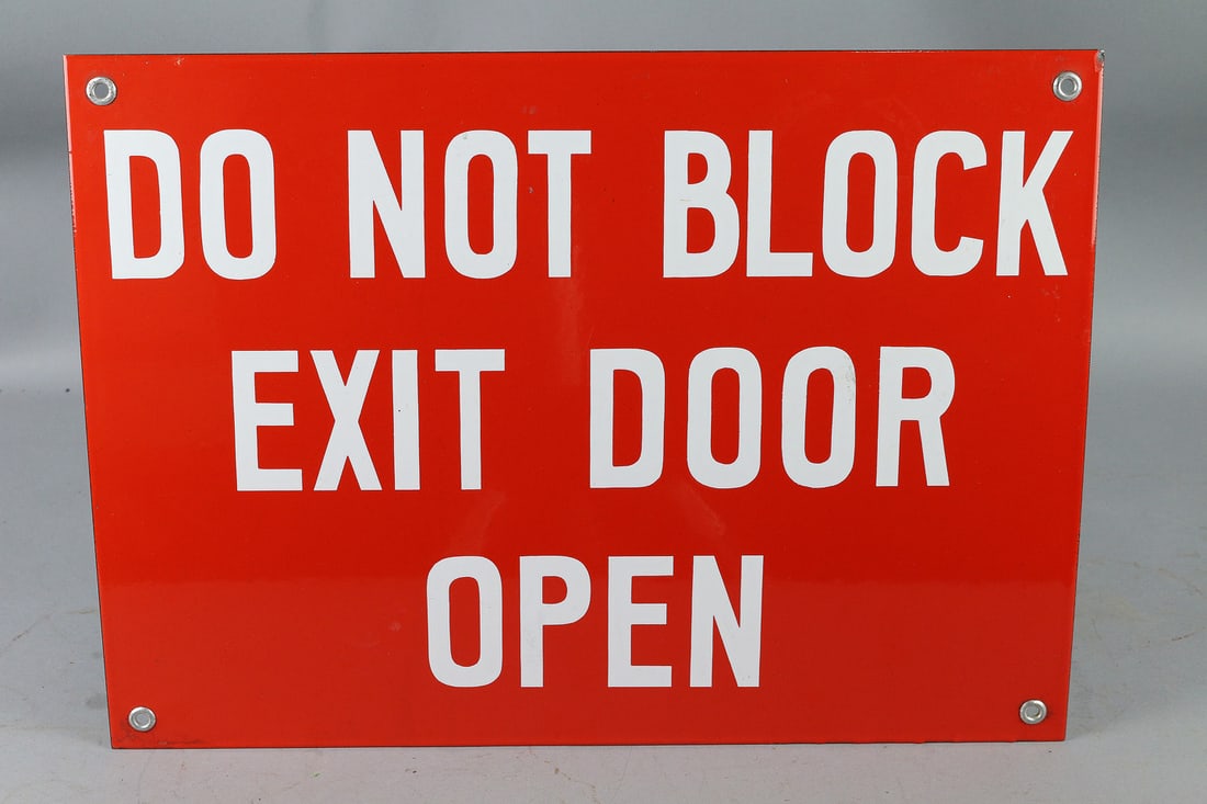 Fire Extinguisher Porcelain Sign (1 of 2)