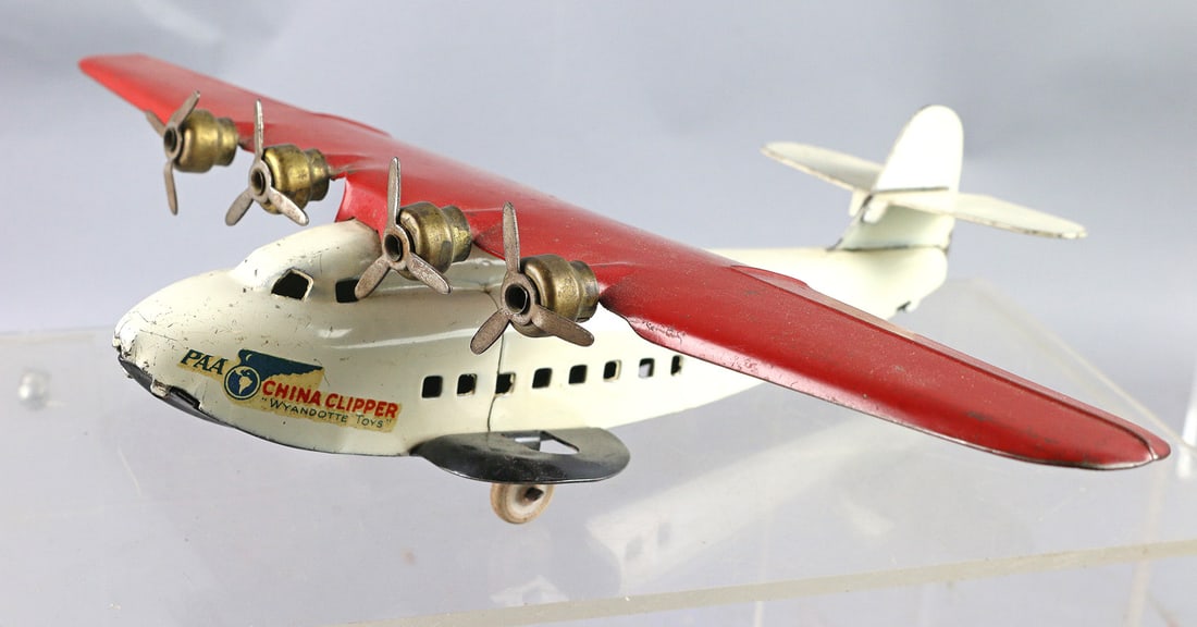 Wyandotte China Clipper Airplane (1 of 5)