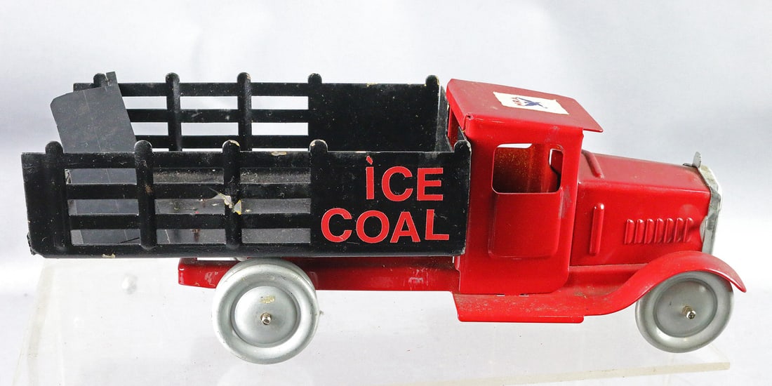 Metalcraft Repro Ice Coal Truck (1 of 3)