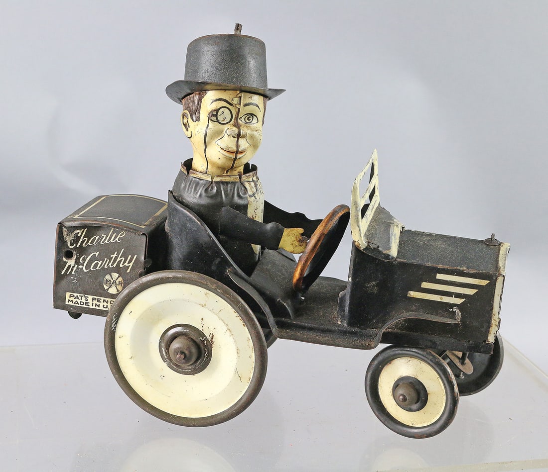 Marx Charlie McCarthy Wind Up Car (1 of 3)