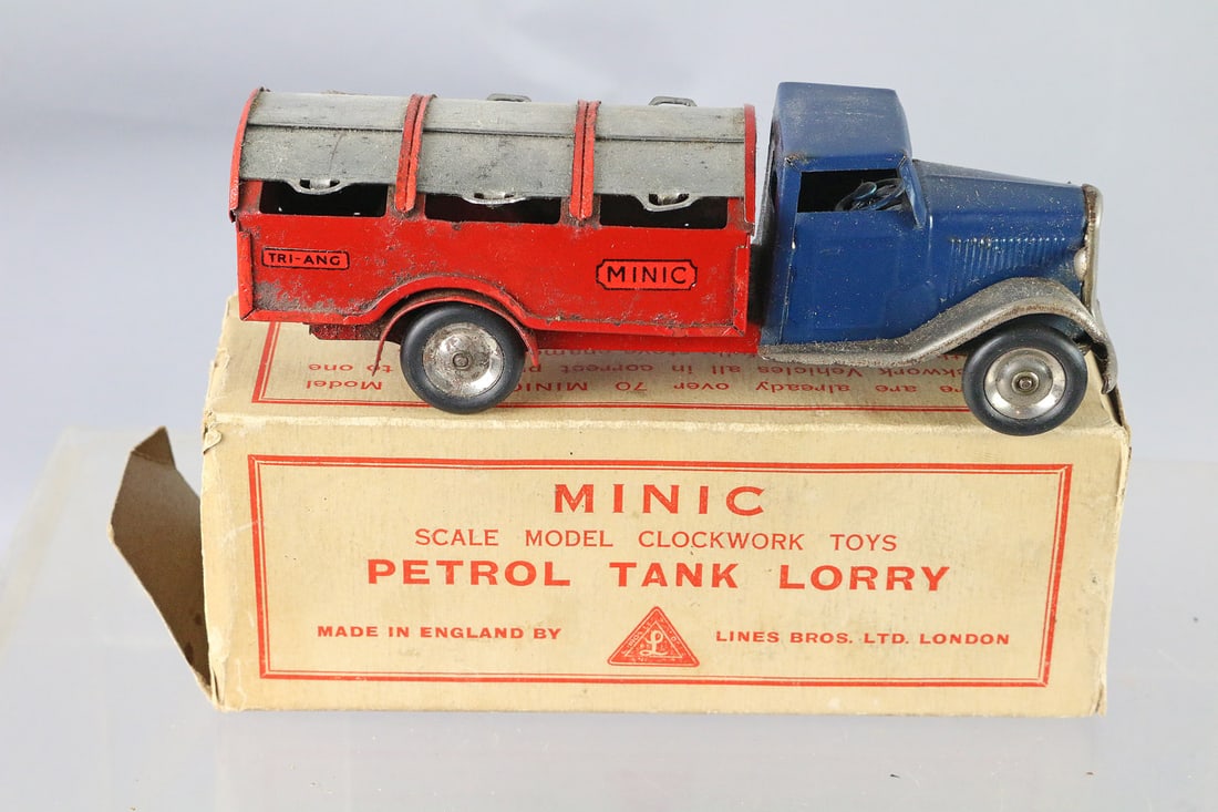 Minic Petrol Tank Lorry In Box (1 of 2)