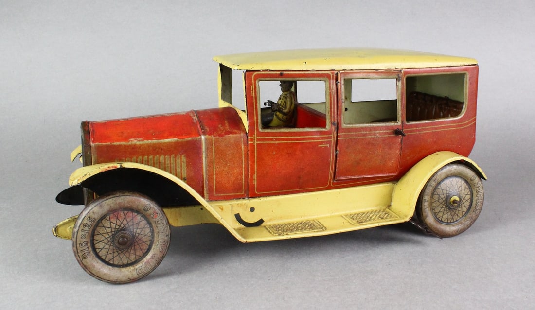 Tippco German Tin Liousine Sedan (1 of 6)