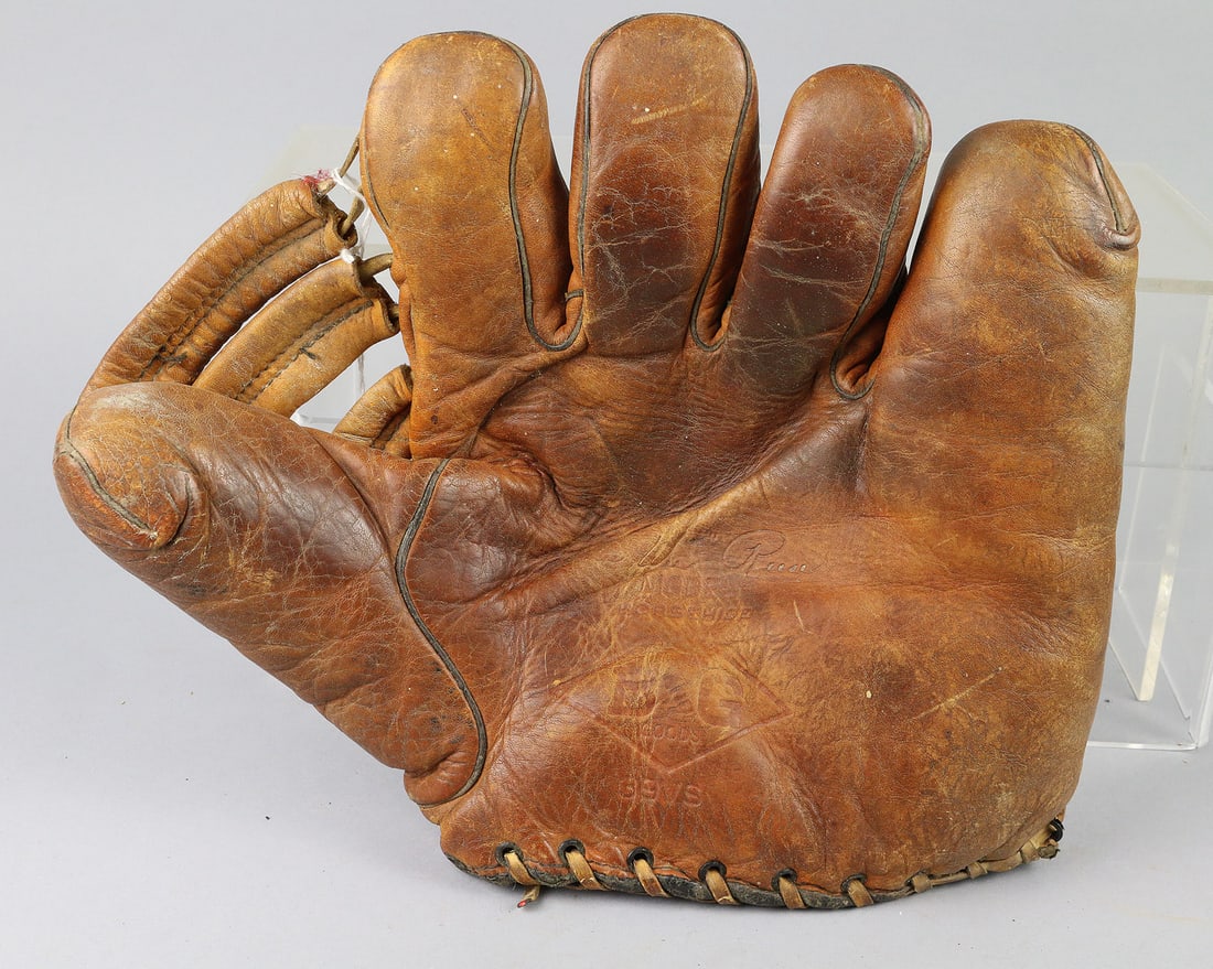 Pee Wee Reese 41 Dodgers Baseball Glove: Pee Wee Reese 41 Dodgers Baseball Glove