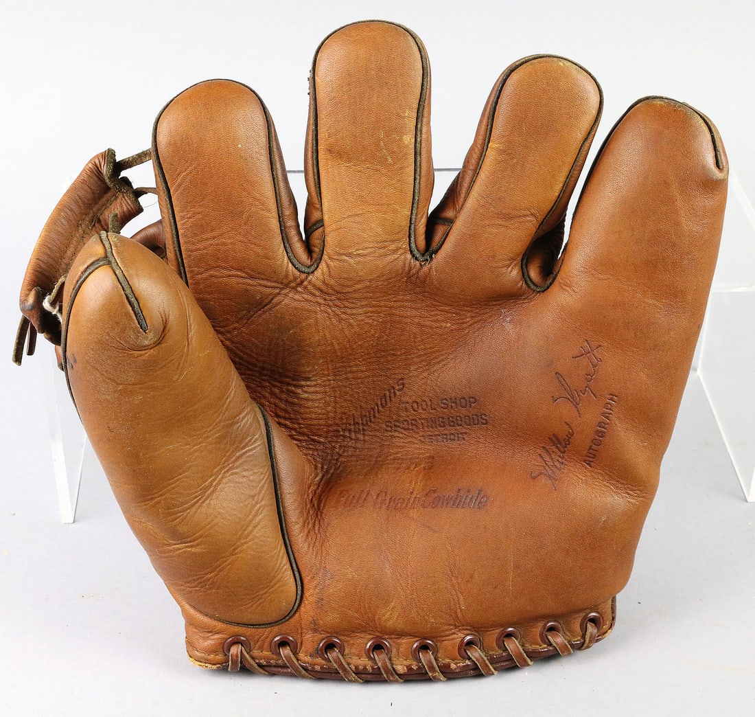 Hayman's Willow Wyatt 41 Dodgers Glove: Hayman's Willow Wyatt 41 Dodgers Glove