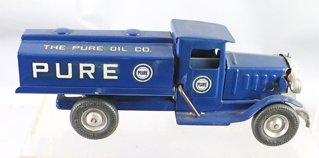 New Era Metalcraft Pure Oil Truck: New Era Metalcraft Pure Oil Truck, 11 inches