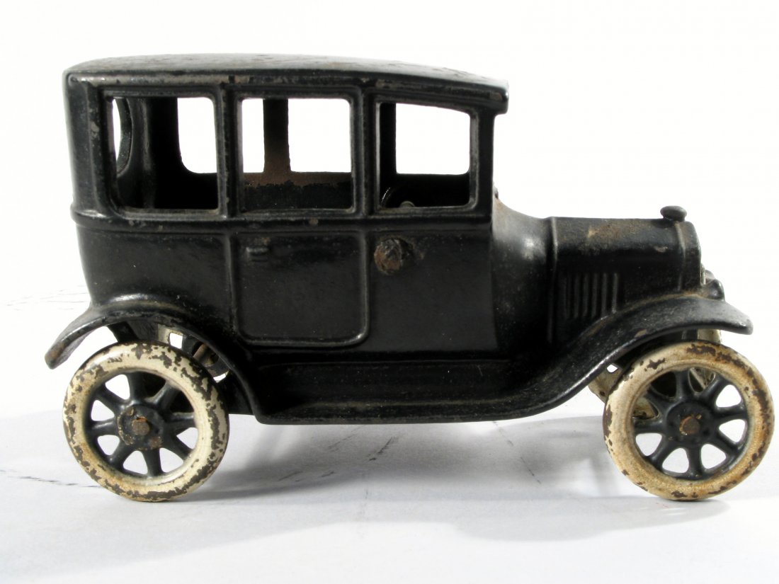Arcade Cast Iron Sedan: Arcade Cast Iron Sedan, 6 1/2"long