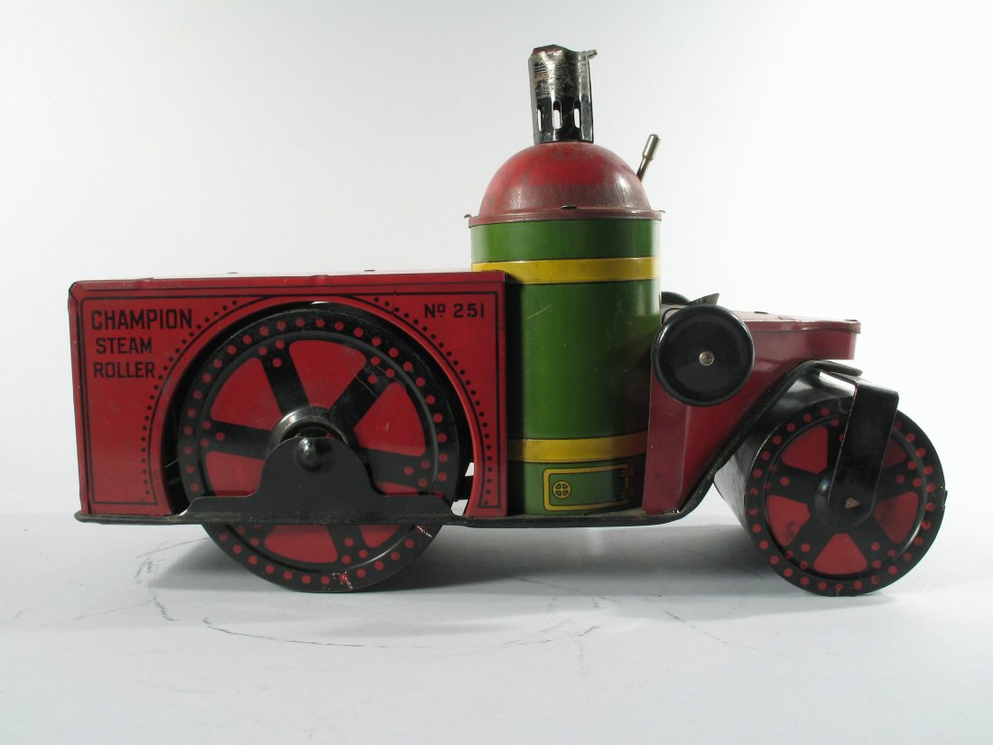 Champion Tin Litho Steam Roller: Champion Tin Litho Steam Roller , 12 " long, fantastic bright litho, wind up