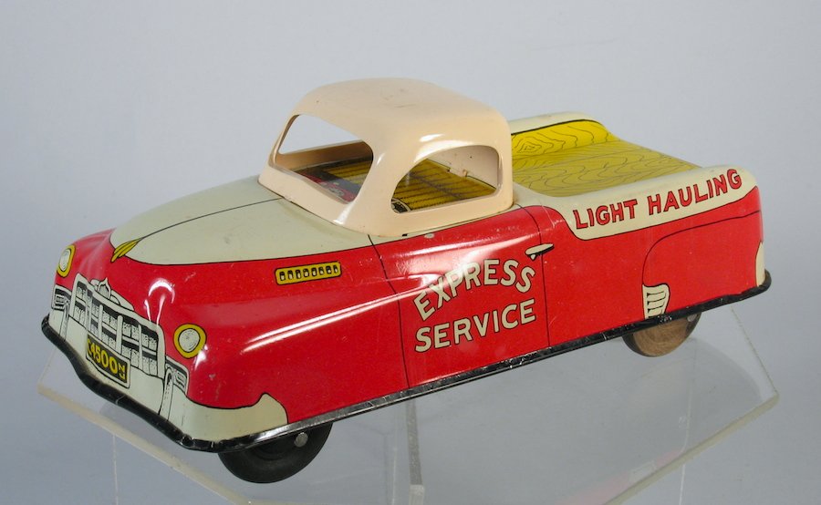 Courtland Express Service Truck: Courtland Express Service Truck. Working Tin wind up Light Service truck measures 7 inches long.