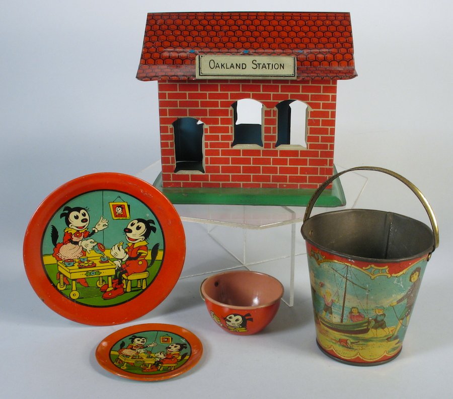 Early Chein Krazy Kat, Station & Tin Sand Pail: Tin lot of J. Chein cup, saucer, and dish with scarce Krazy Kat comic figures. Chein Station building and unmarked sand pail. Station is 7 inches wide.