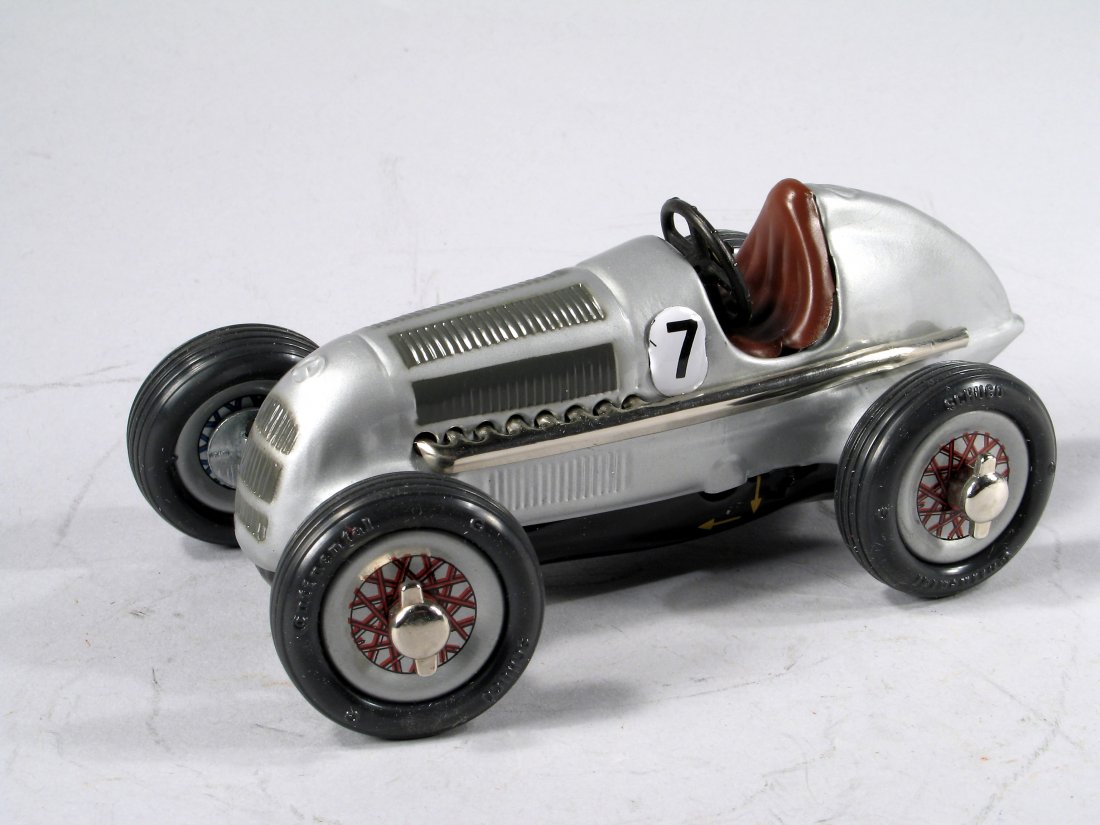 Schuco Studio 1050 Racer: Schuco Studio 1050 Racer, 6" long Tin Wind Up ,working when tested.