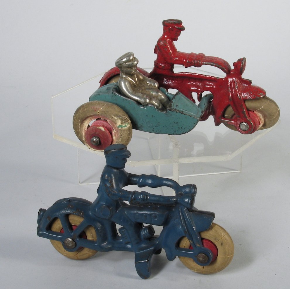 Pair of Hubley Motorcycles one with Sidecar (1 of 3)