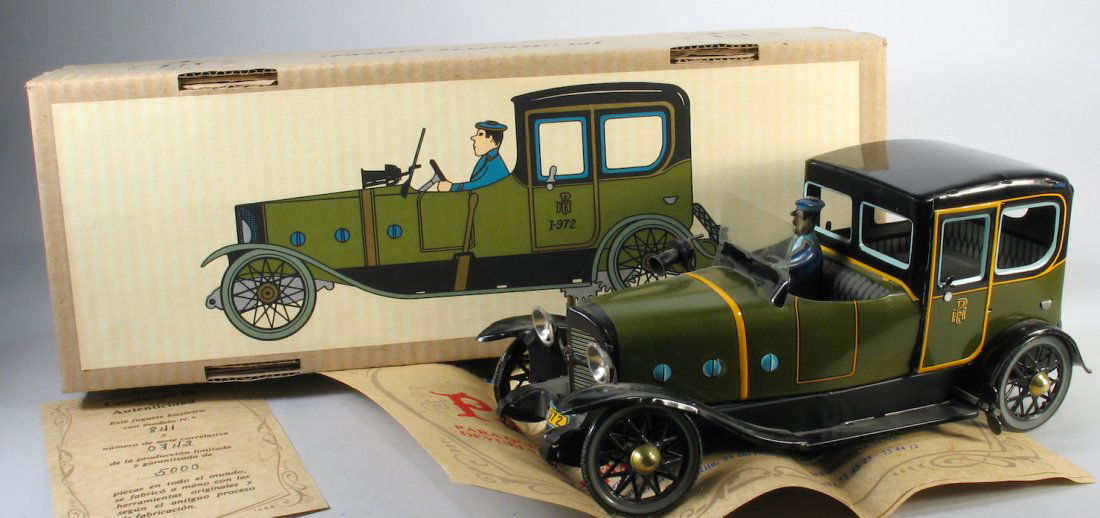 Paya Tin Limousine in the Box with Papers (1 of 2)