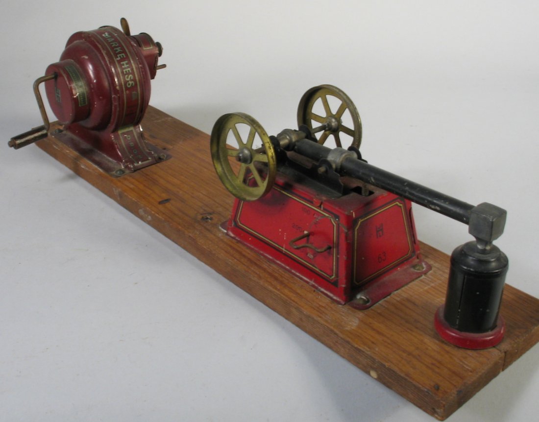 Hess German Tin Large Dynamo Steam Toy (1 of 2)